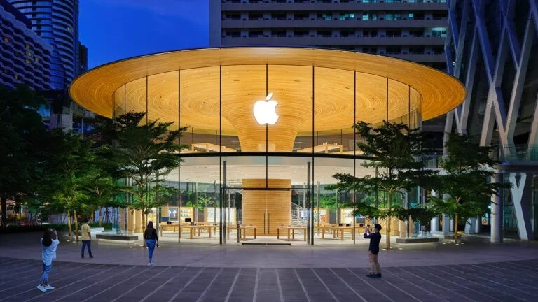 Apple Implements Cost-Cutting Measures by Laying Off Corporate Employees
