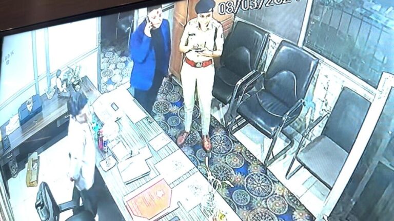 रायपुर की महिला DSP कल्पना वर्मा पर कारोबारी से करोड़ों की ठगी, हीरे की अंगूठी, इनोवा कार और होटल हड़पने का गंभीर आरोप